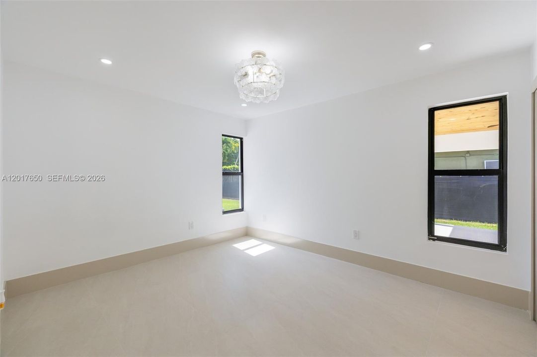 En Venta: $1,599,517 (4 camas, 2 baños, 2925 Pies cuadrados)