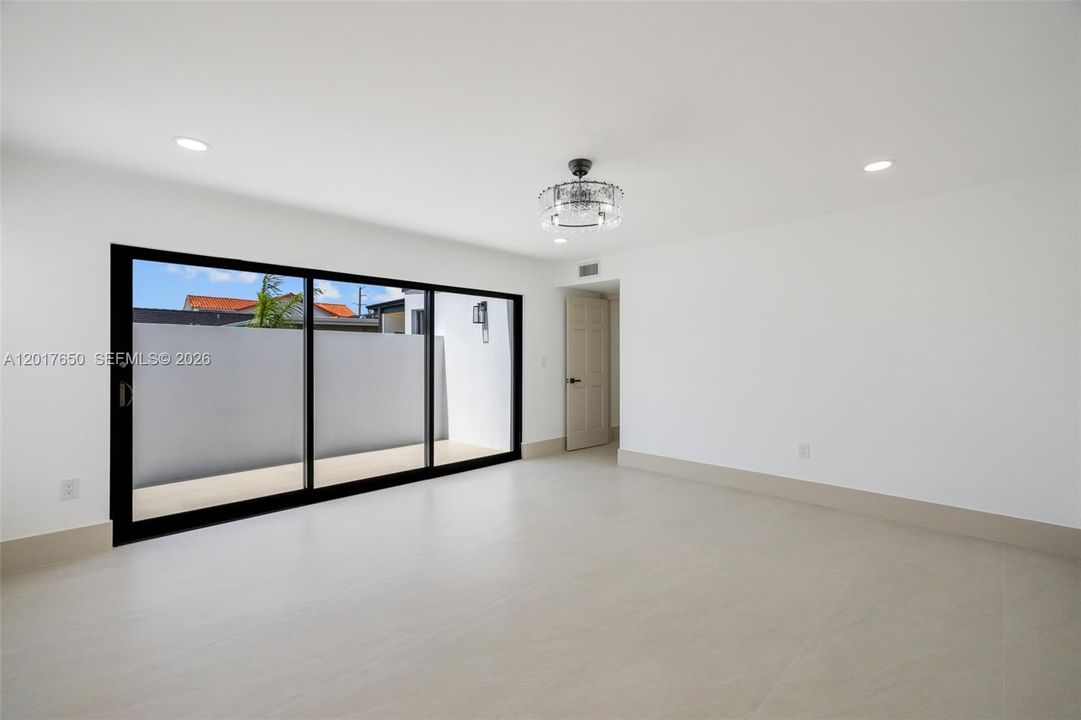 En Venta: $1,599,517 (4 camas, 2 baños, 2925 Pies cuadrados)