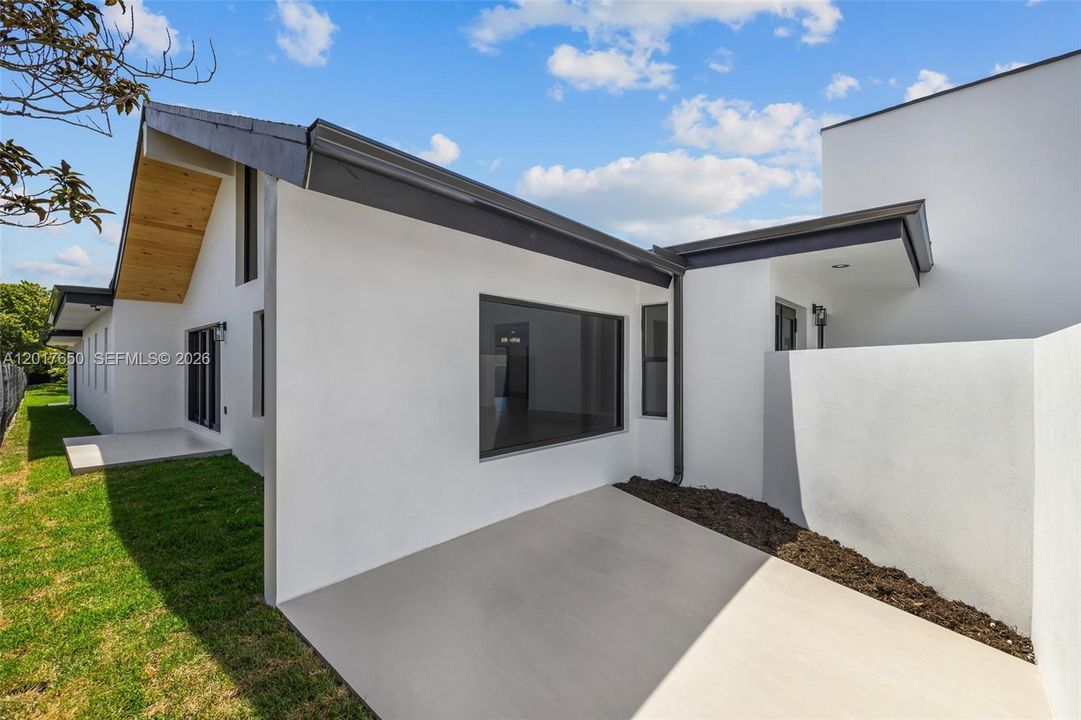 En Venta: $1,599,517 (4 camas, 2 baños, 2925 Pies cuadrados)