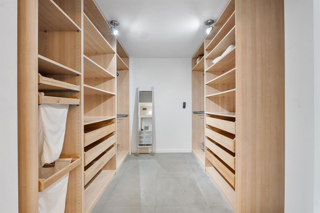 4900 N Ocean Blvd u416_020