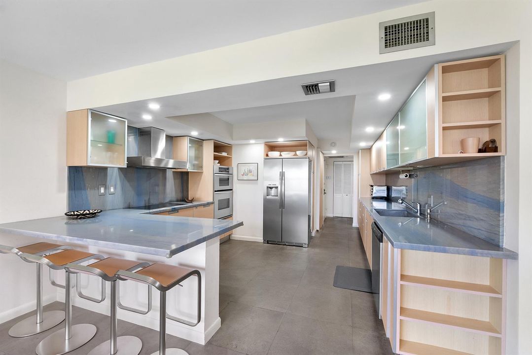 4900 N Ocean Blvd u416_009