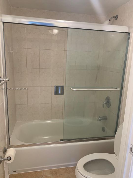 На продажу: $300,000 (2 спален, 2 ванн, 897 Квадратных фут)
