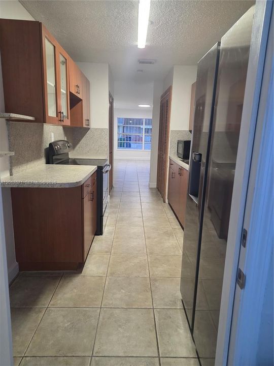 Active With Contract: $2,700 (3 beds, 2 baths, 1120 Square Feet)