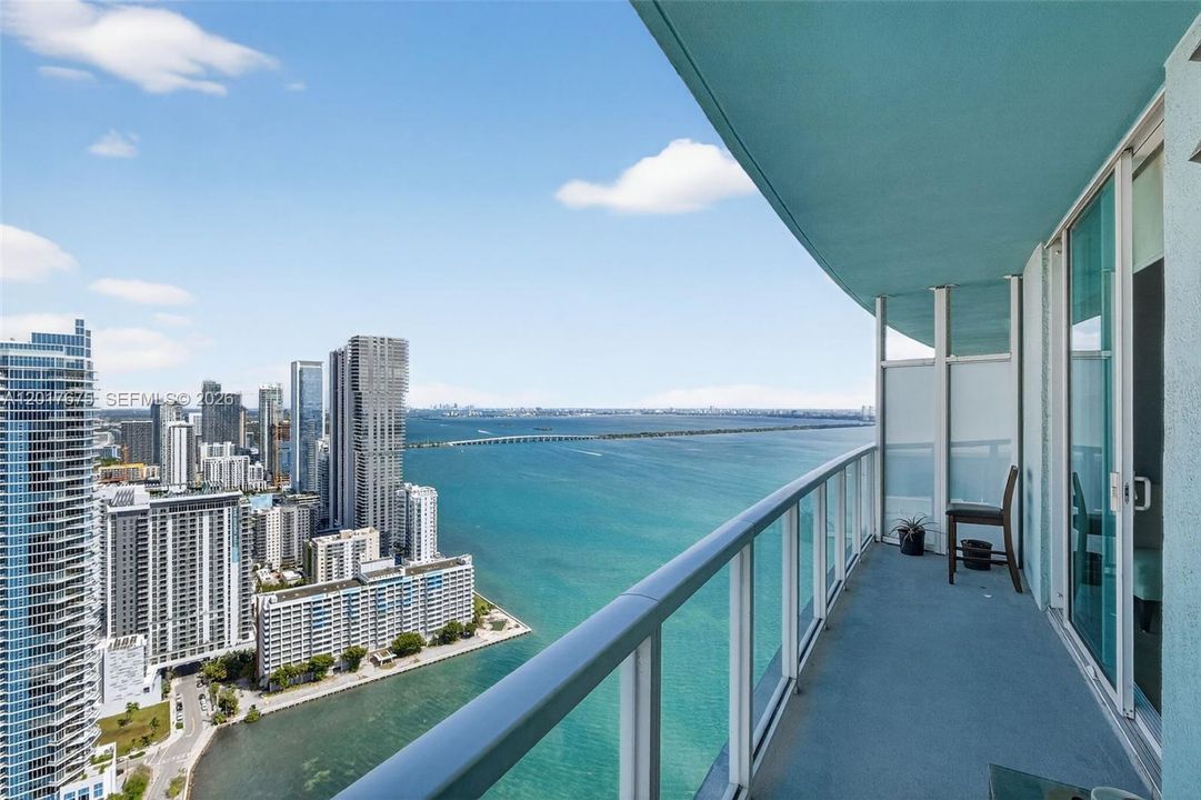 待售: $529,999 (1 贝兹, 1 浴室, 951 平方英尺)