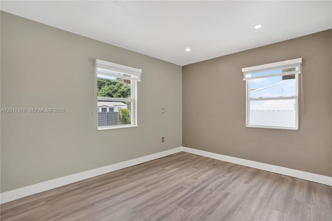 For Sale: $475,900 (3 beds, 2 baths, 1131 Square Feet)