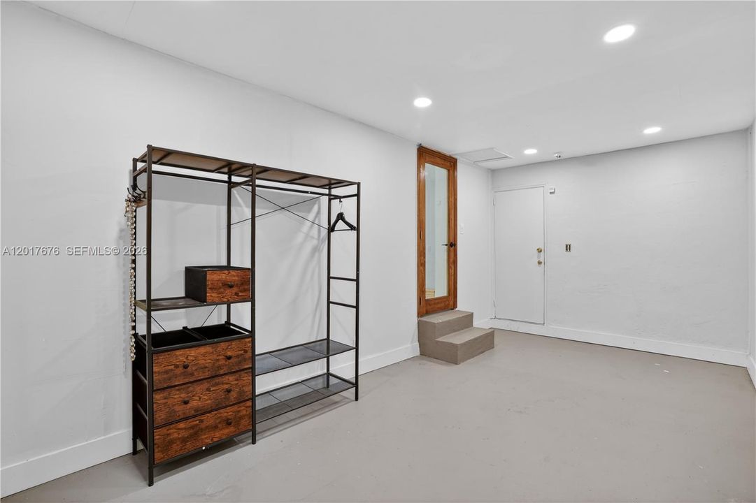 For Sale: $475,900 (3 beds, 2 baths, 1131 Square Feet)