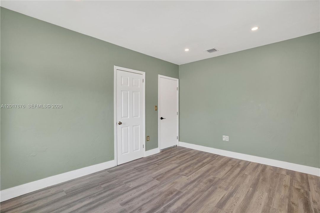 For Sale: $475,900 (3 beds, 2 baths, 1131 Square Feet)