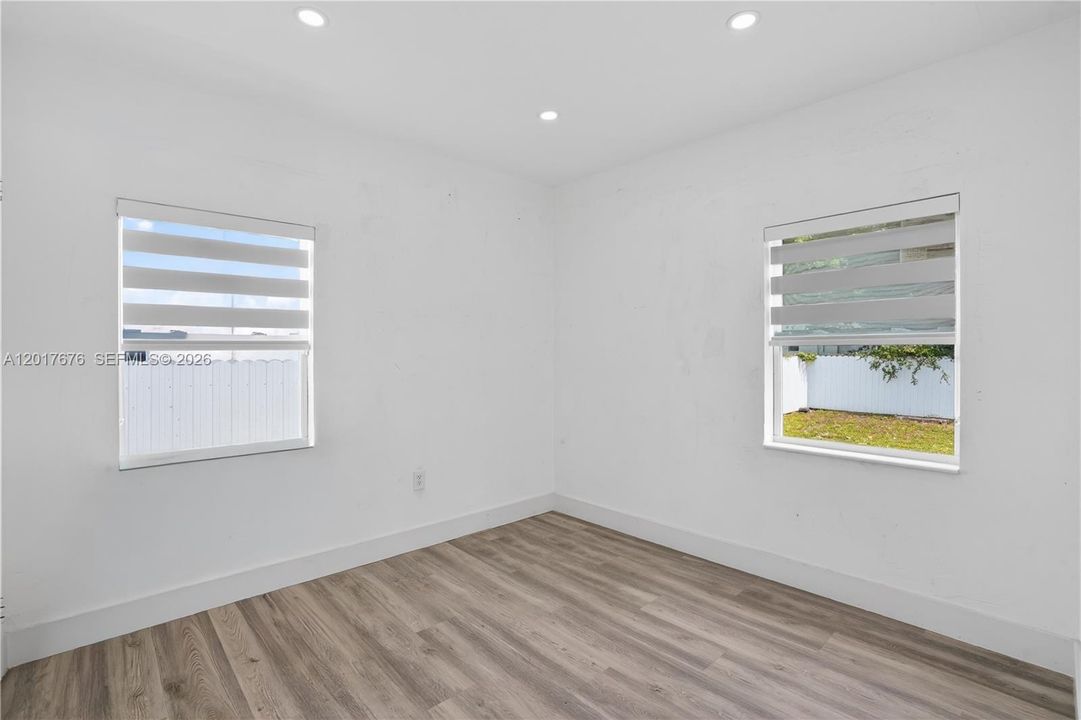 For Sale: $475,900 (3 beds, 2 baths, 1131 Square Feet)