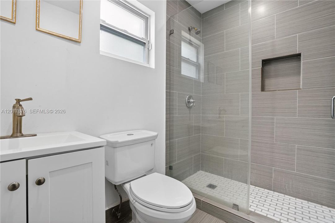 For Sale: $475,900 (3 beds, 2 baths, 1131 Square Feet)