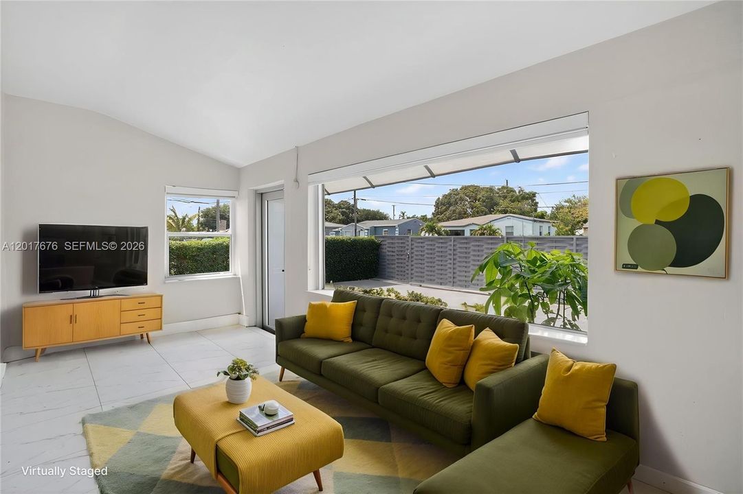 For Sale: $475,900 (3 beds, 2 baths, 1131 Square Feet)