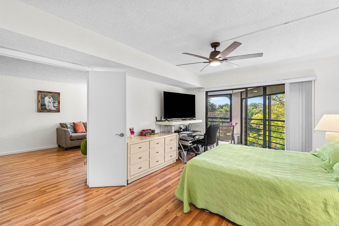 018-10110CedarPointBoulevard-305-Boynton