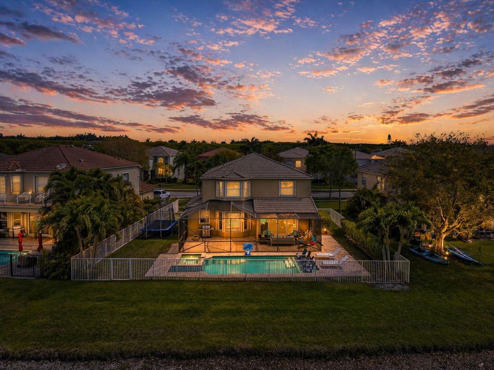 5-web-or-mls-Backyard3
