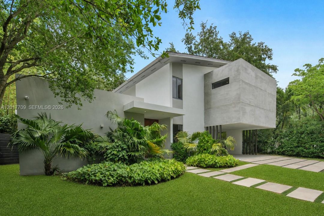 For Sale: $6,200,000 (6 beds, 6 baths, 4675 Square Feet)