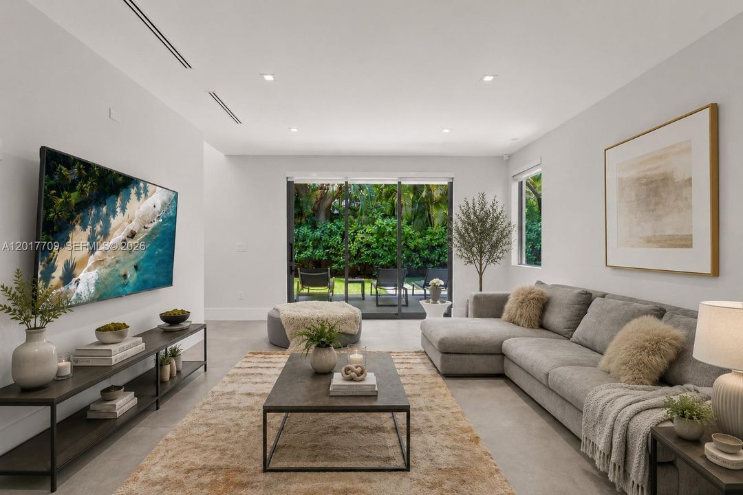 For Sale: $6,200,000 (6 beds, 6 baths, 4675 Square Feet)