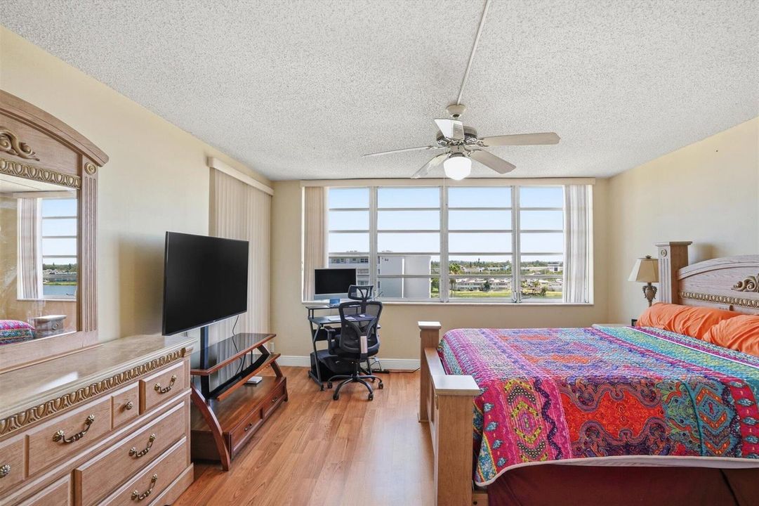 20-1750 NE 191st St apt 811_021