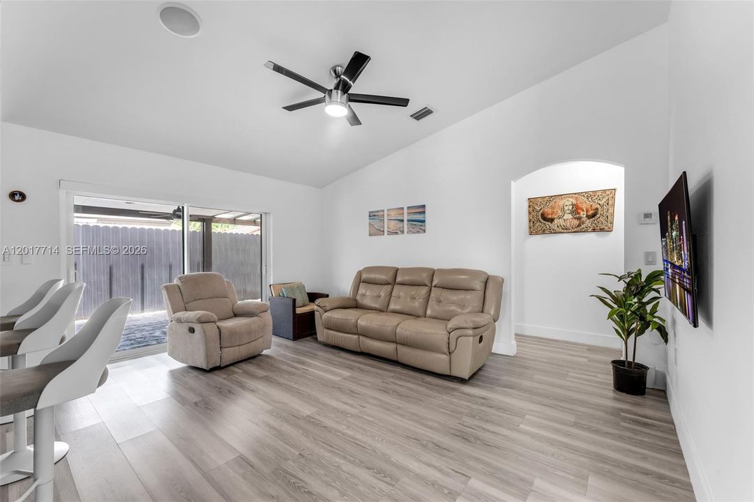 Recently Sold: $785,000 (4 beds, 3 baths, 2180 Square Feet)