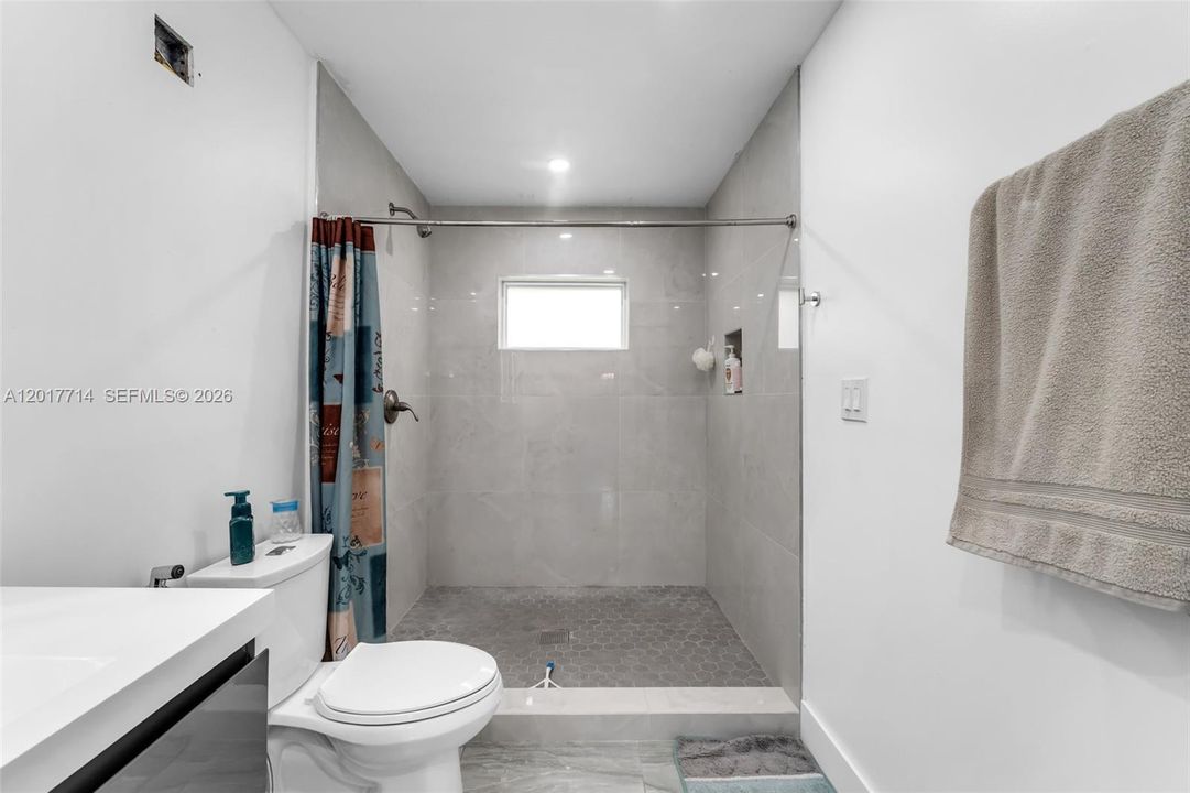 Recently Sold: $785,000 (4 beds, 3 baths, 2180 Square Feet)