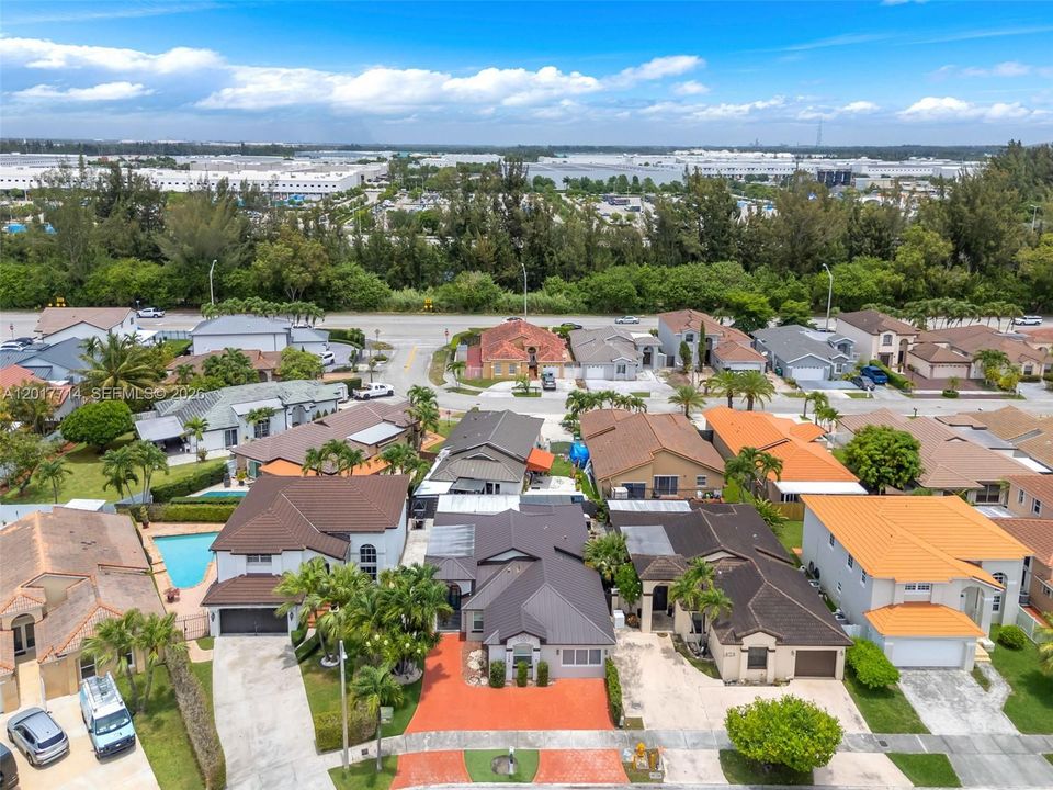 Recently Sold: $785,000 (4 beds, 3 baths, 2180 Square Feet)