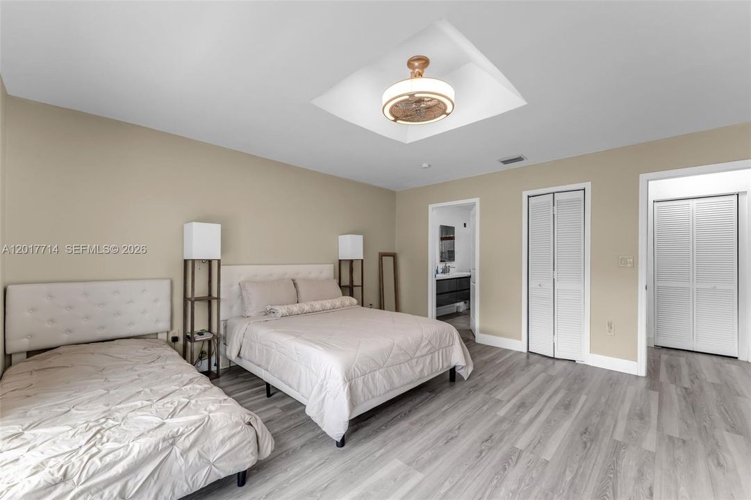 Recently Sold: $785,000 (4 beds, 3 baths, 2180 Square Feet)