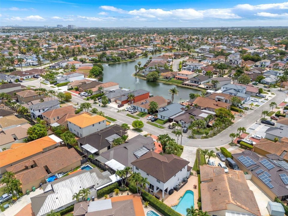 Recently Sold: $785,000 (4 beds, 3 baths, 2180 Square Feet)