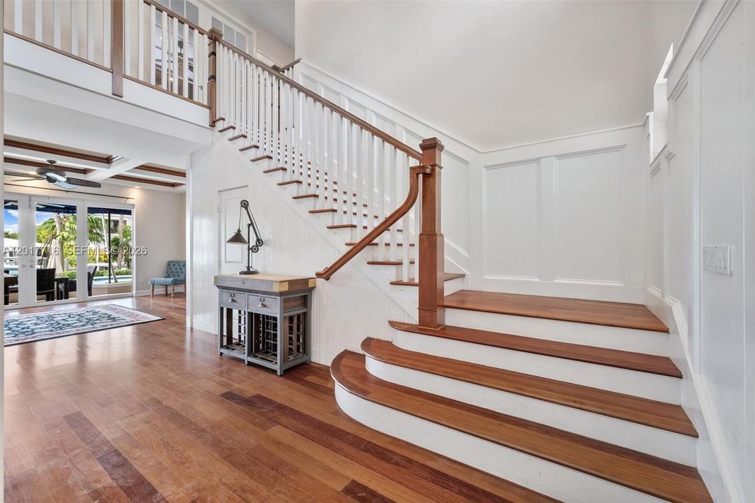 Active With Contract: $4,999,000 (6 beds, 5 baths, 4822 Square Feet)