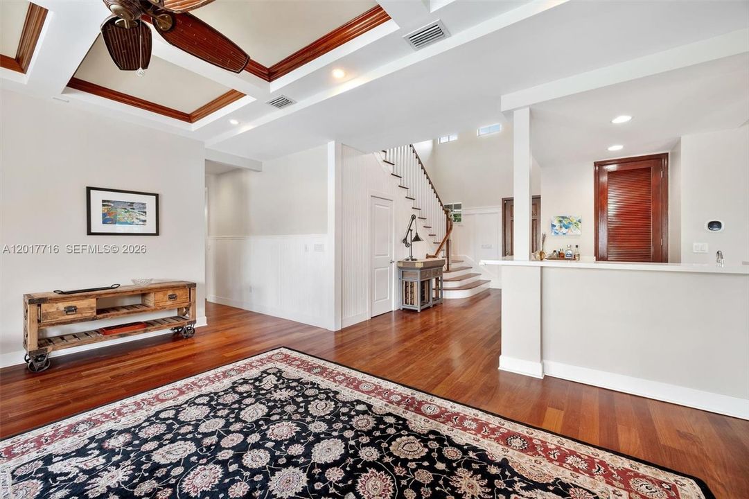 Active With Contract: $4,999,000 (6 beds, 5 baths, 4822 Square Feet)