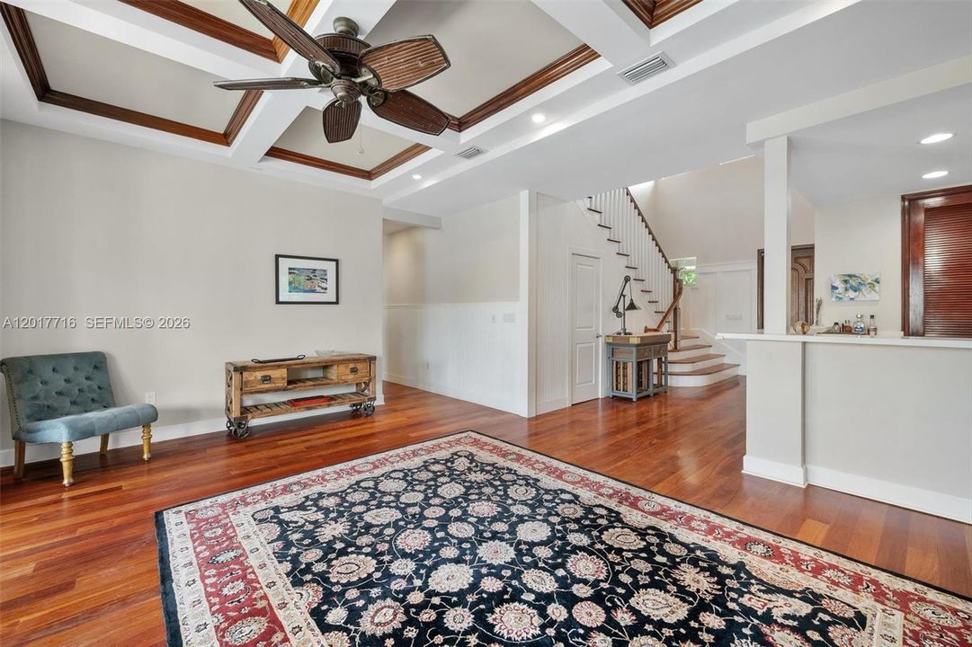 Active With Contract: $4,999,000 (6 beds, 5 baths, 4822 Square Feet)