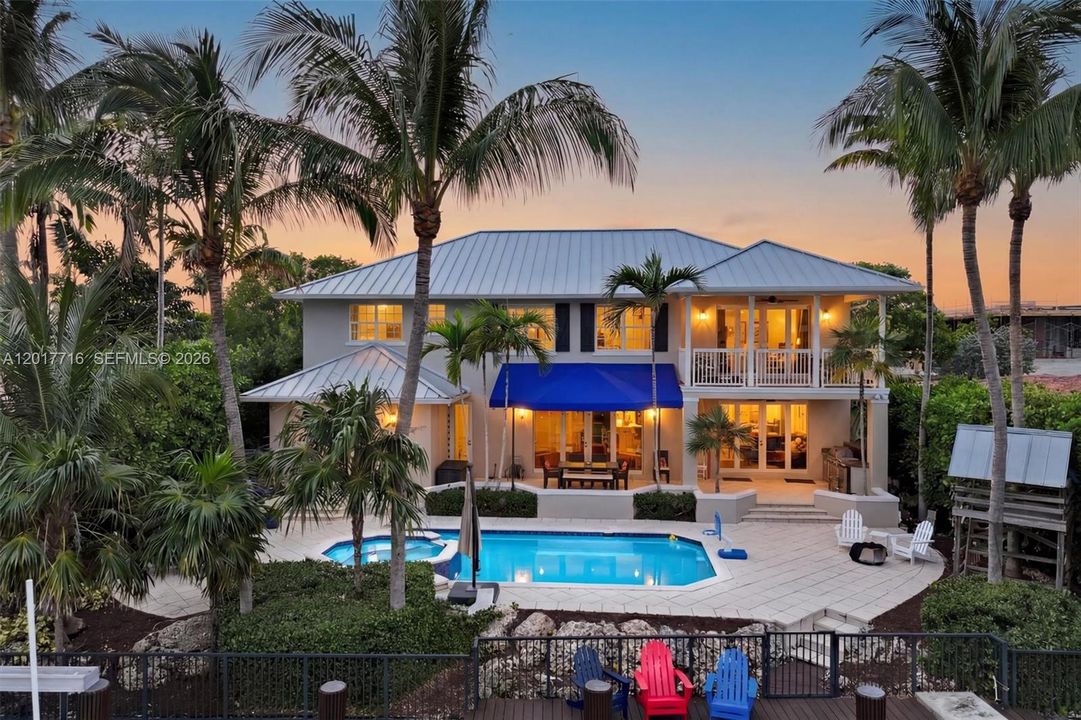 Active With Contract: $4,999,000 (6 beds, 5 baths, 4822 Square Feet)