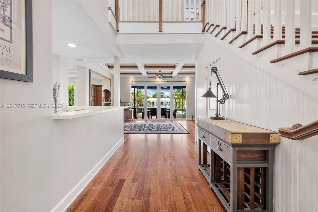 Active With Contract: $4,999,000 (6 beds, 5 baths, 4822 Square Feet)