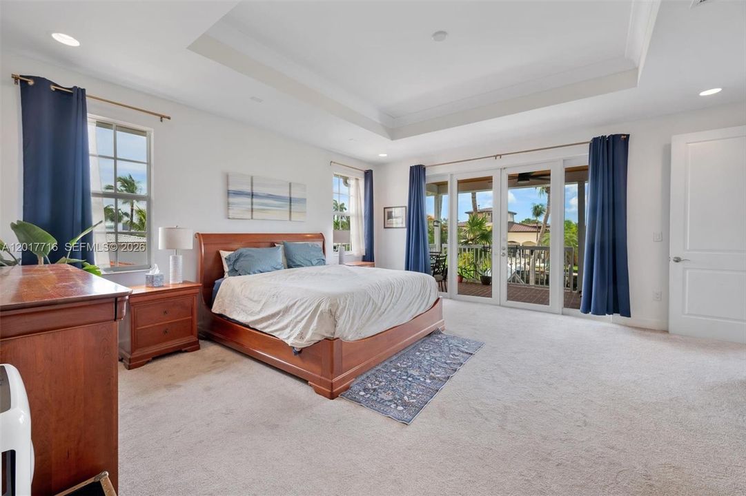 Active With Contract: $4,999,000 (6 beds, 5 baths, 4822 Square Feet)