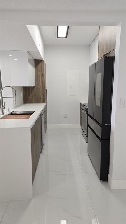 For Rent: $3,200 (3 beds, 2 baths, 1330 Square Feet)