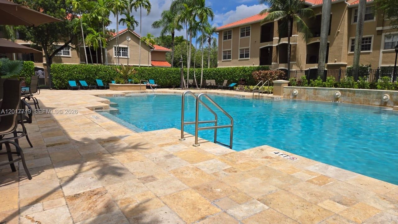 For Rent: $3,200 (3 beds, 2 baths, 1330 Square Feet)