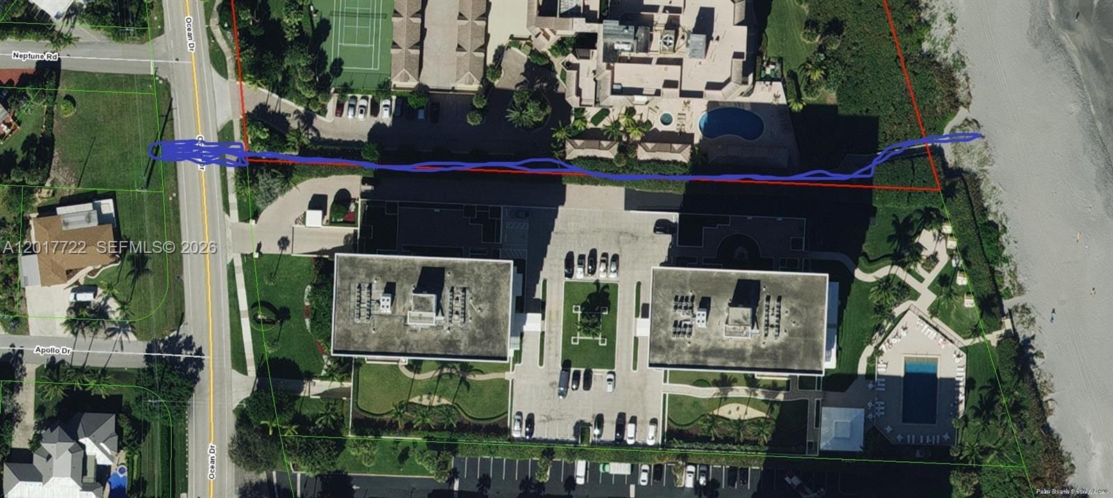 En Venta: $2,000,000 (0.20 acres)