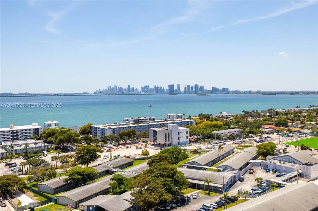 For Sale: $395,000 (2 beds, 2 baths, 1030 Square Feet)