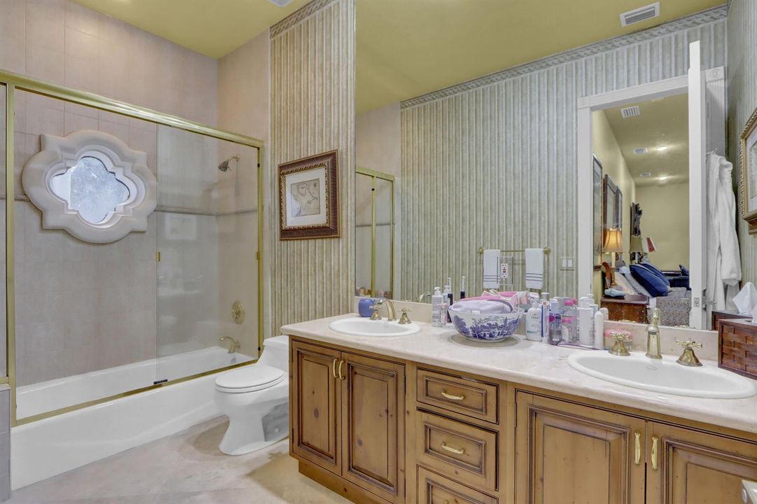 Guesthouse - Bathroom