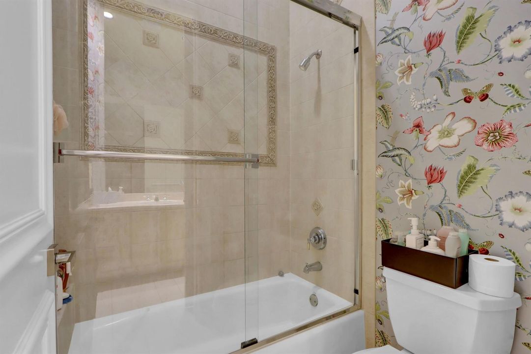 Bathroom 3 - Jack & Jill