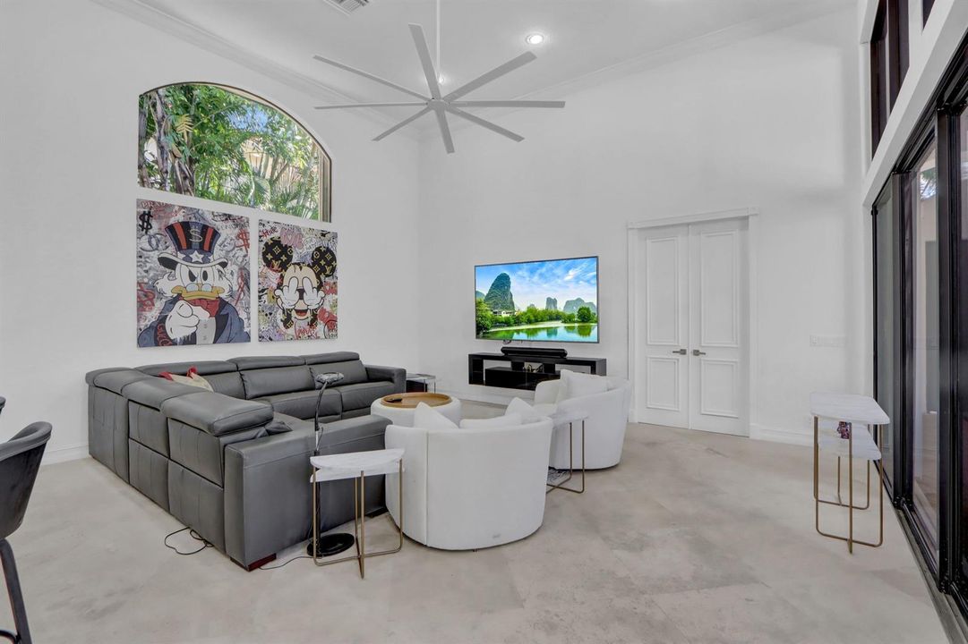 Family Room - 2