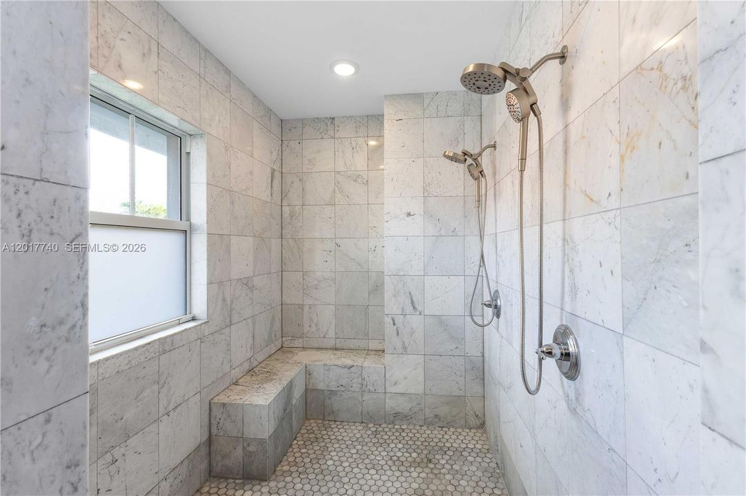 В аренду: $29,500 (6 спален, 4 ванн, 5540 Квадратных фут)