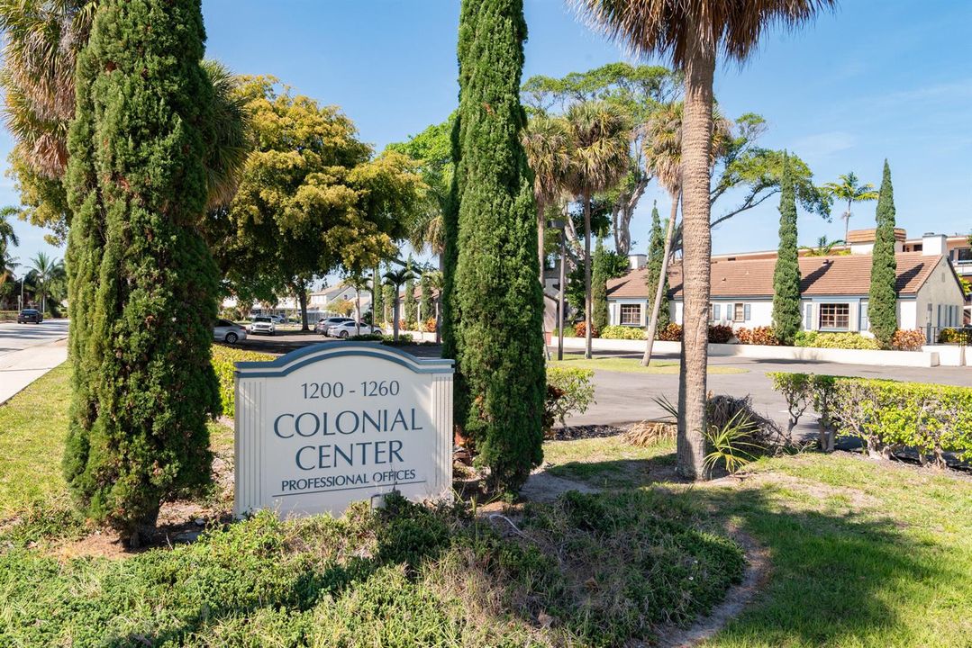 © Clark-1200 Federal Hwy-017