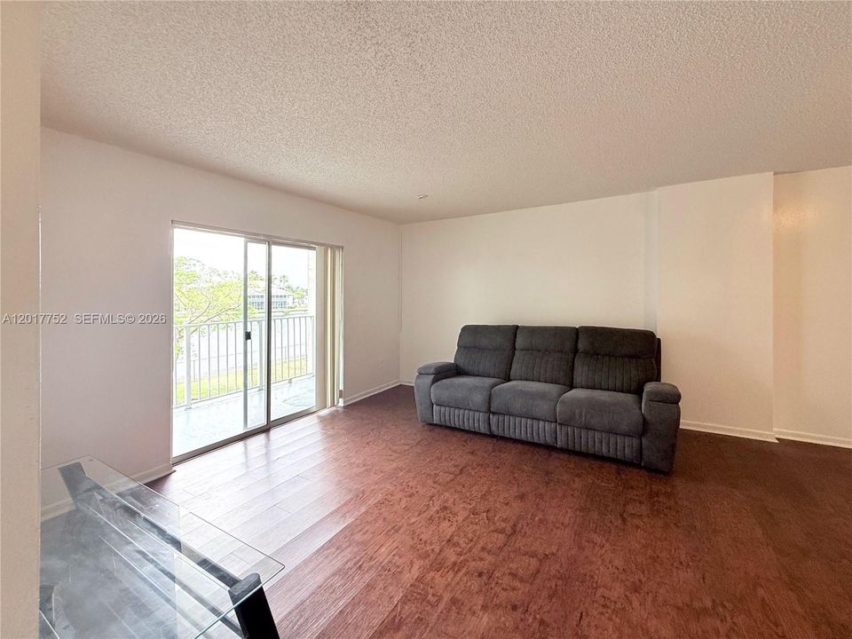 En Renta: $1,650 (1 camas, 1 baños, 760 Pies cuadrados)