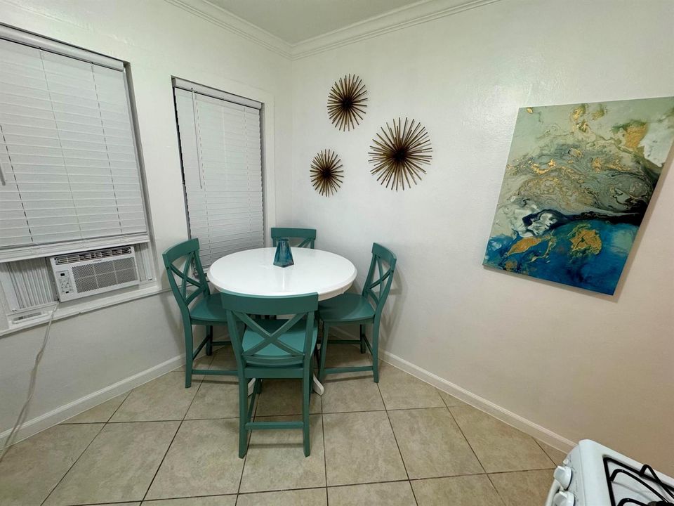 #5 Dining
