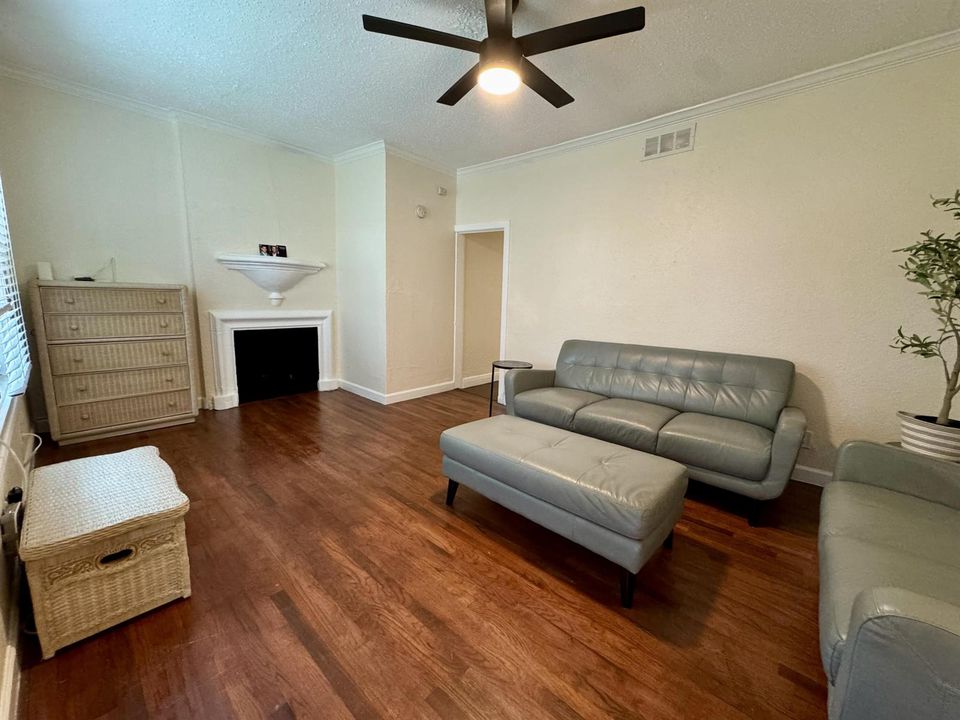 #1 Living Room w/ Fireplace
