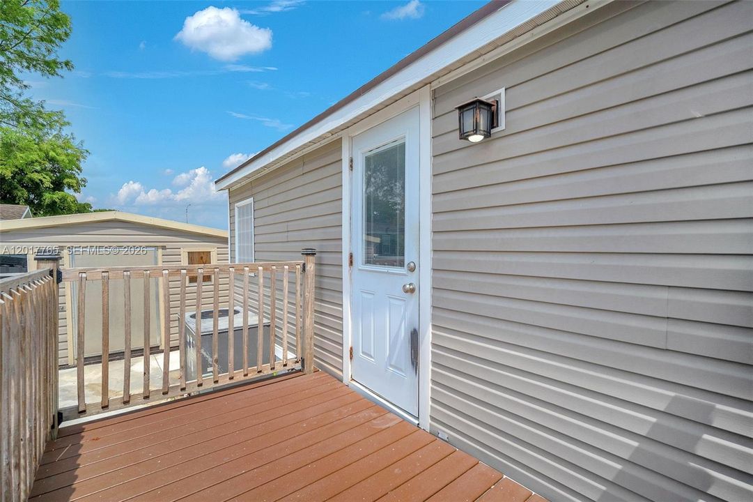 For Sale: $425,000 (4 beds, 2 baths, 1581 Square Feet)