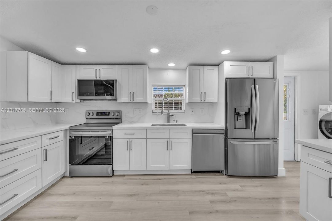 For Sale: $425,000 (4 beds, 2 baths, 1581 Square Feet)