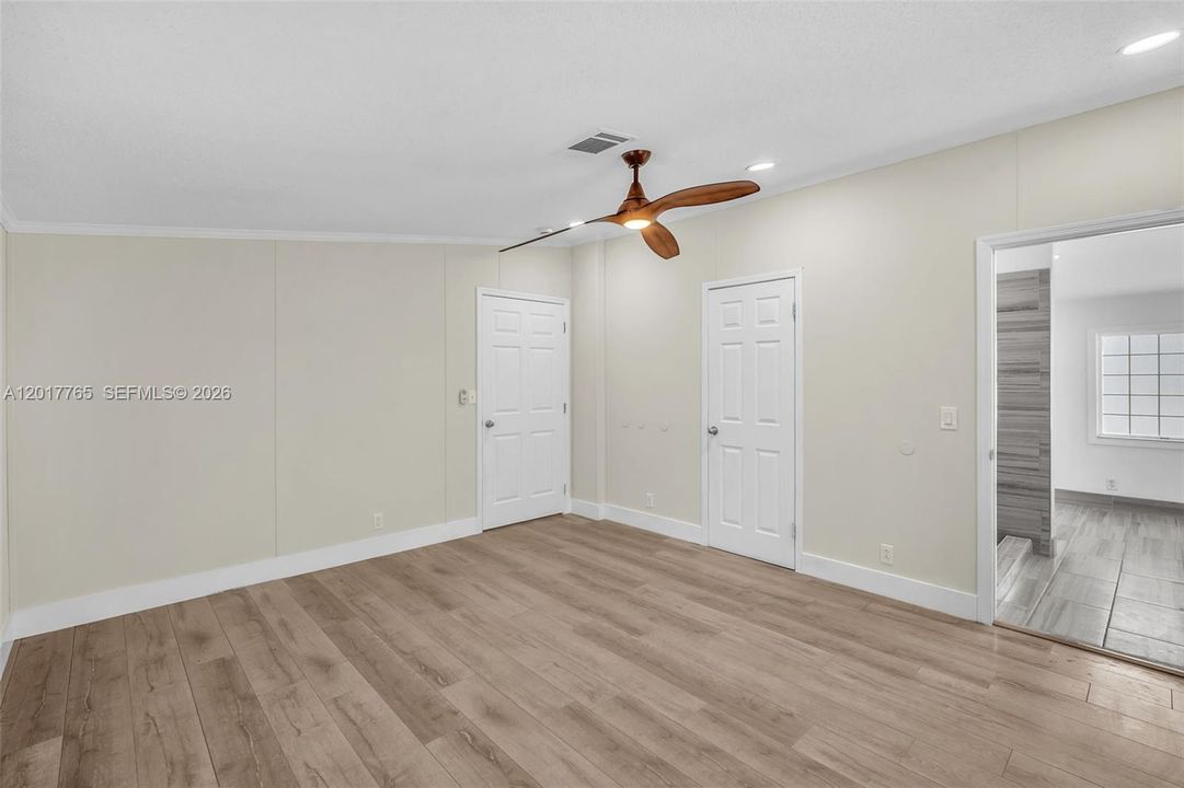 For Sale: $425,000 (4 beds, 2 baths, 1581 Square Feet)