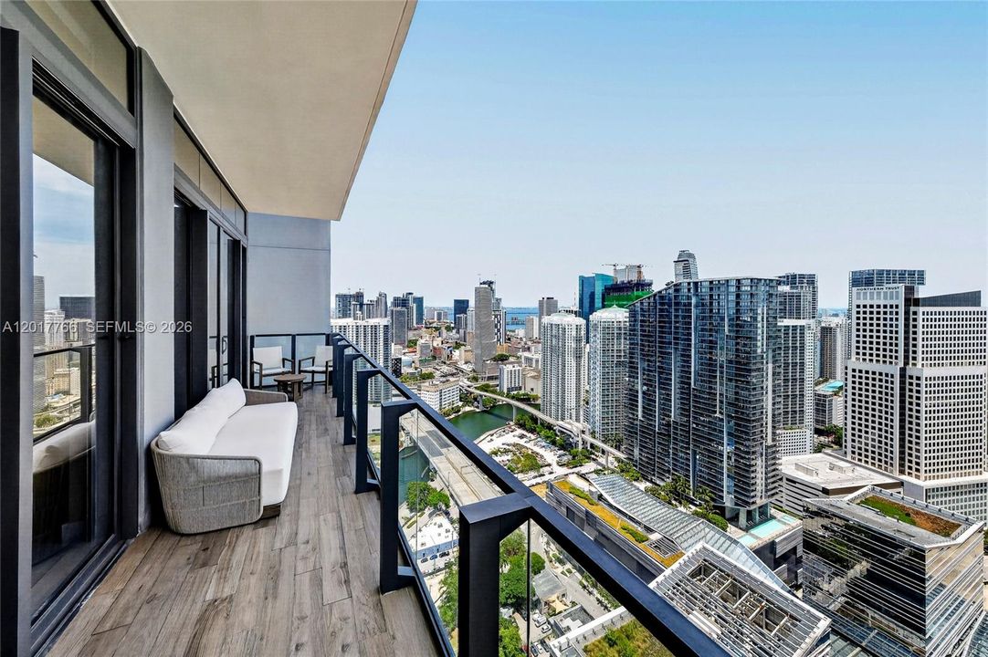 For Sale: $5,750,000 (3 beds, 4 baths, 2514 Square Feet)