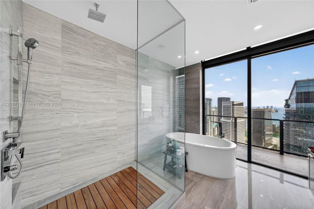 For Sale: $5,750,000 (3 beds, 4 baths, 2514 Square Feet)