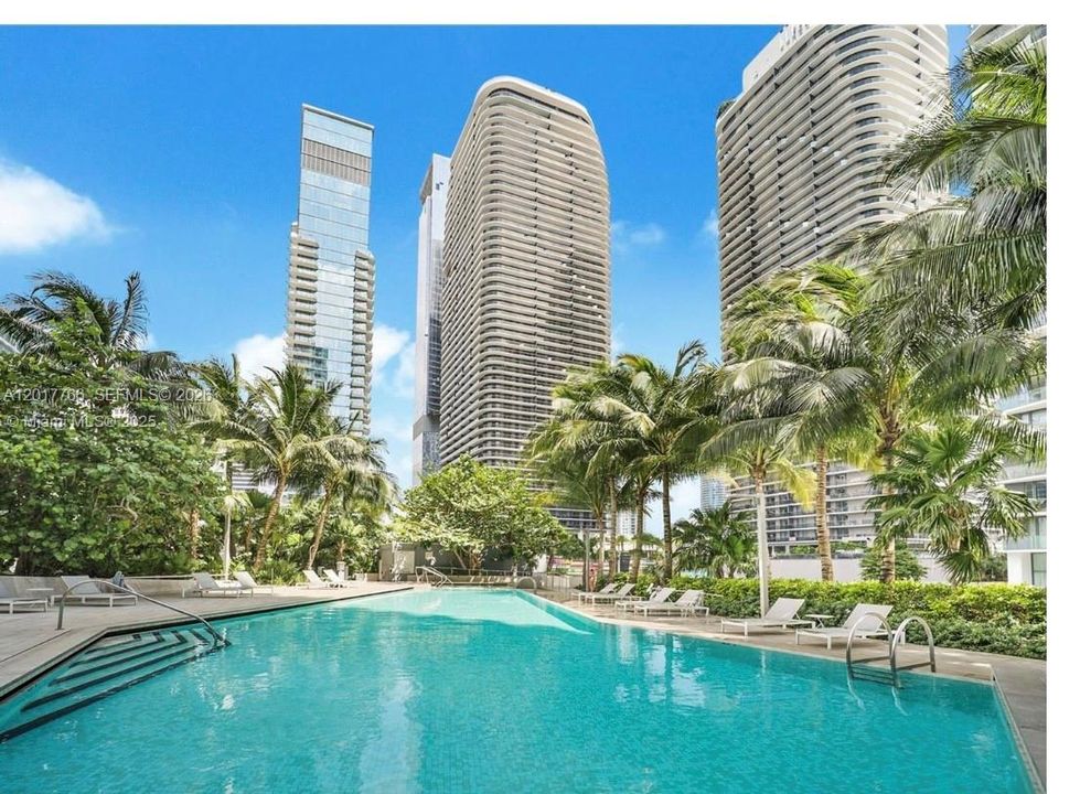 For Sale: $5,750,000 (3 beds, 4 baths, 2514 Square Feet)