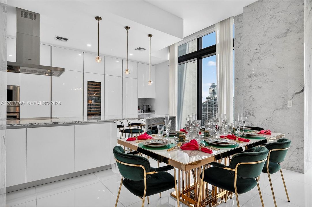 For Sale: $5,750,000 (3 beds, 4 baths, 2514 Square Feet)