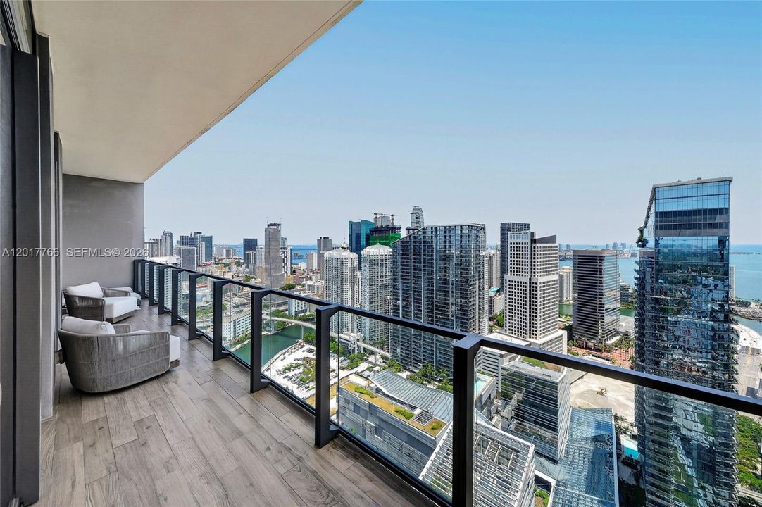 For Sale: $5,750,000 (3 beds, 4 baths, 2514 Square Feet)